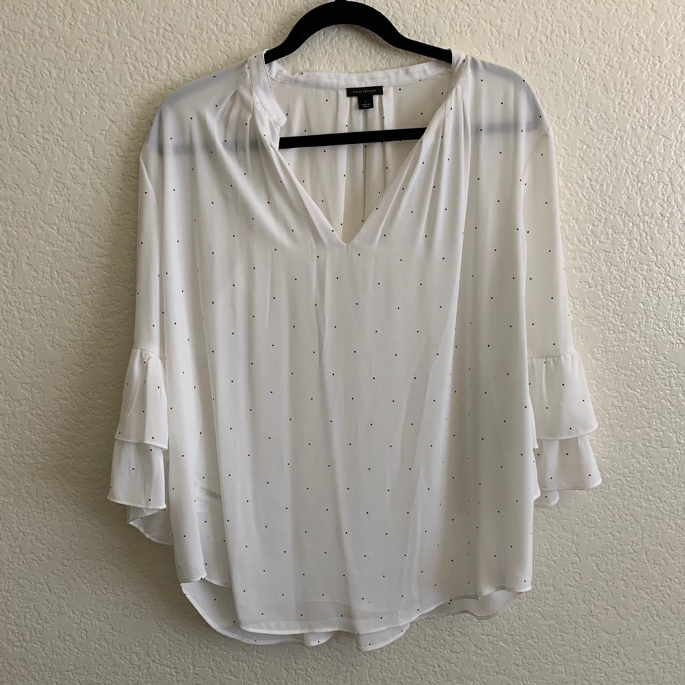 ANN TAYLOR polka dot ruffle sleeve blouse NWOT